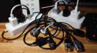 cluttered workspace reduces trust