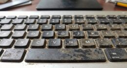 keyboard dirt impacts function